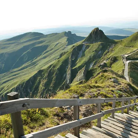 Mont-dore T2 Avec Balcon Et Parking - Fr-1-608-117 *